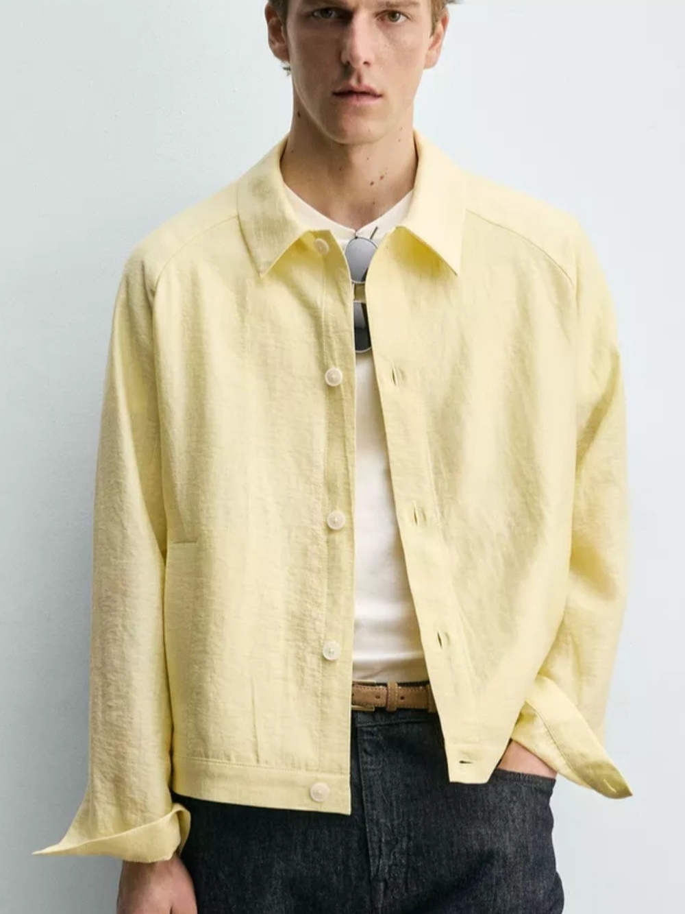 Zara Men's Lightweight Button-Front Jacket in Light Yellow